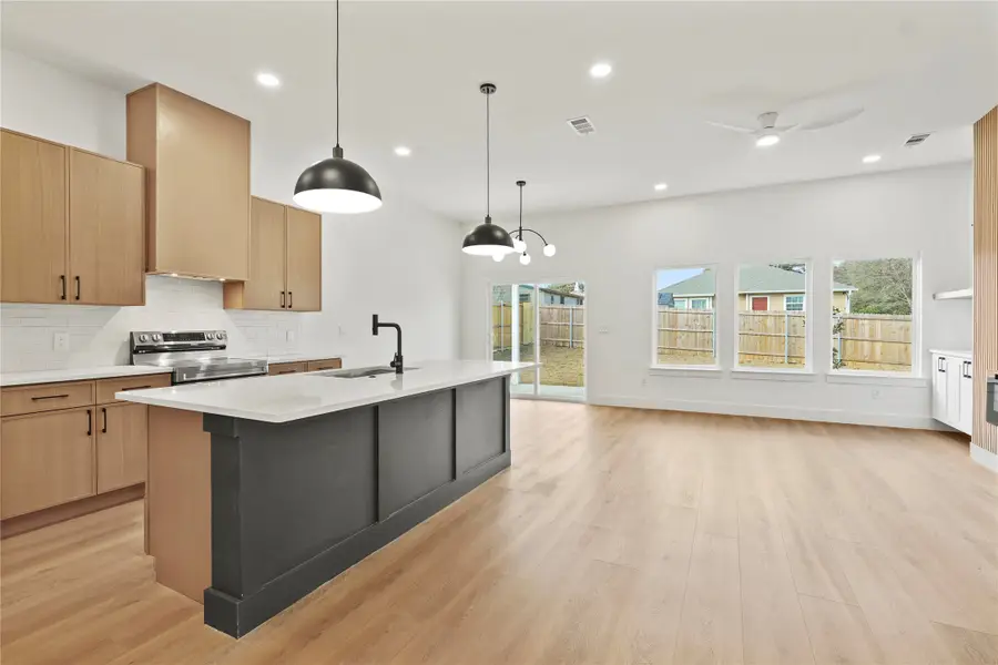 2447 Naoma Street, Dallas, TX 75241 - Image #3