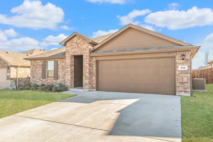 508 W Bronze Circle, Springtown, TX 76082 - Image #2