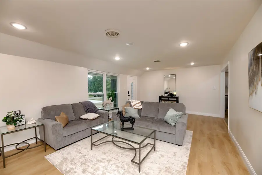 1413 Hill Street, Grapevine, TX 76051 - #2