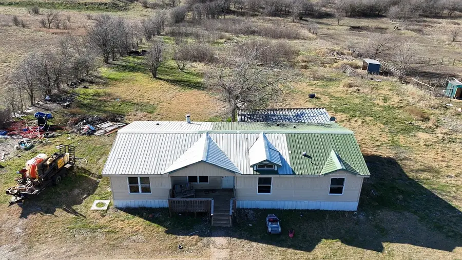 716 Coyote Trail, Rhome, TX 76078 - Image #3