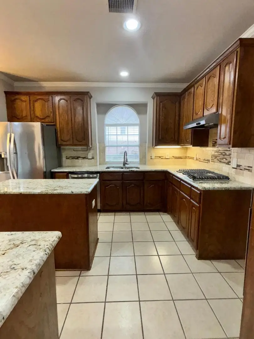 5221 Begonia Court, Fort Worth, TX 76244 - Image #3