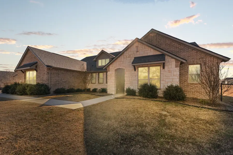 1128 Highland Road, Springtown, TX 76082 - Image #2