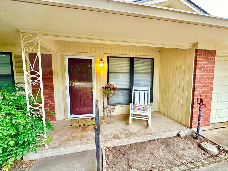 1008 Sierra Drive, Denton, TX 76209 - #2