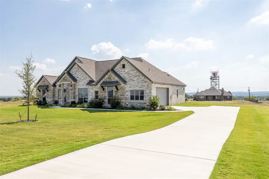 209 Oak Meadow Lane, Weatherford, TX 76085 - Image #3