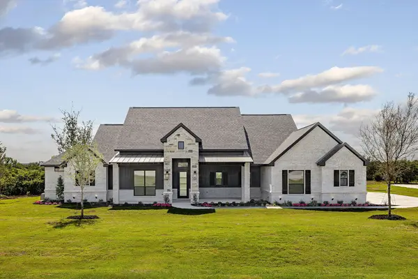 737 Burr Oak Lane, Weatherford, TX 76085