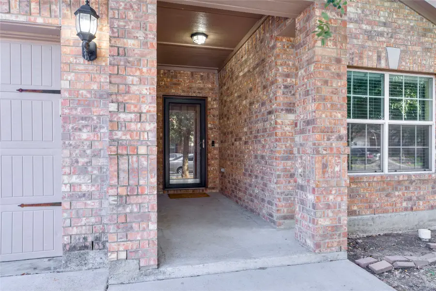 10005 Quail Glen Drive, Fort Worth, TX 76140 - Image #3