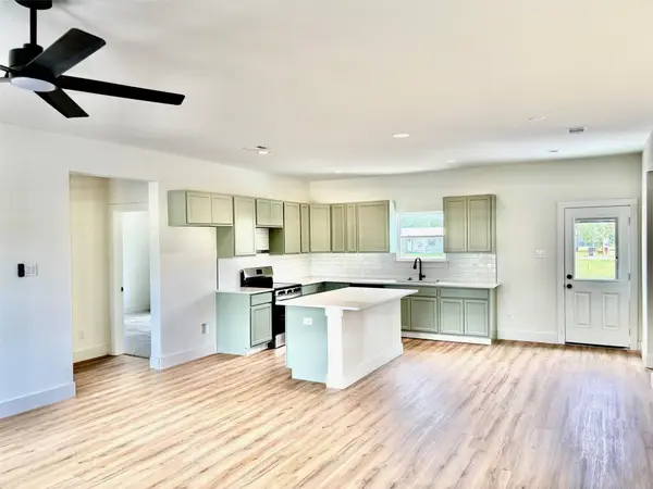 104 Magnolia Street, Lone Oak, TX 75453