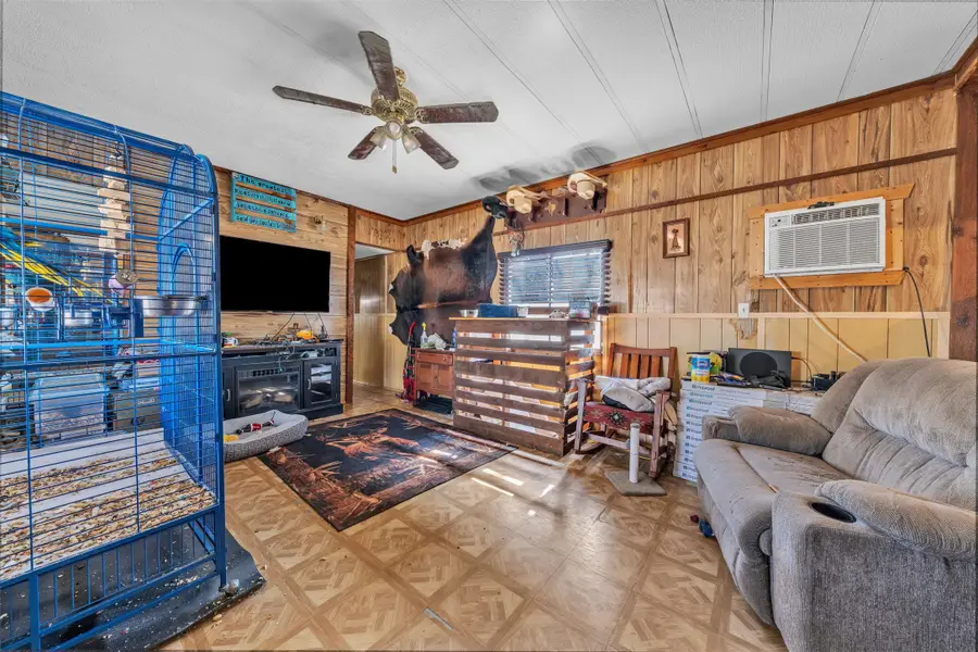 2811 Old Mineral Wells Highway, Weatherford, TX 76088 - Image #3