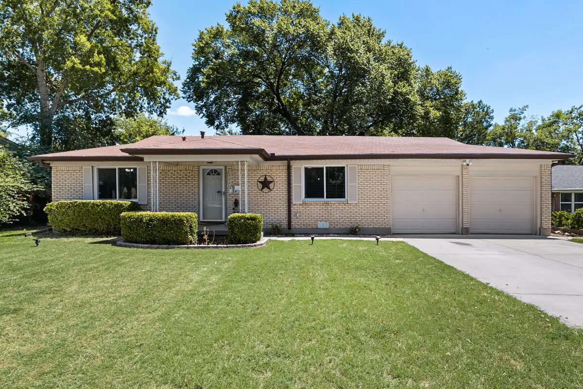 404 E Alexander Lane, Euless, TX 76040 - #1