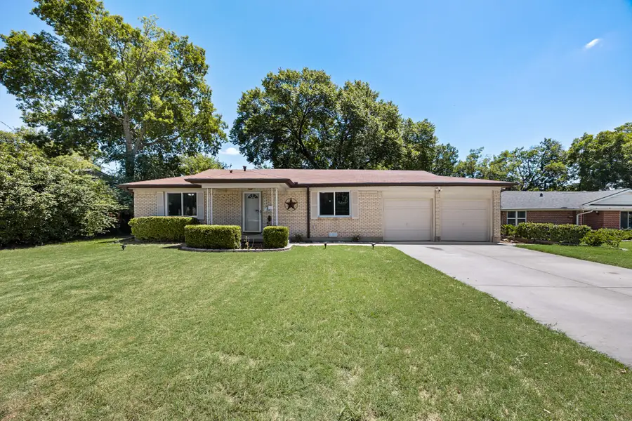404 E Alexander Lane, Euless, TX 76040 - #2
