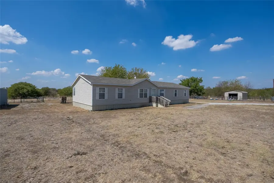 4260 Couch Road, Ponder, TX 76259 - Image #3