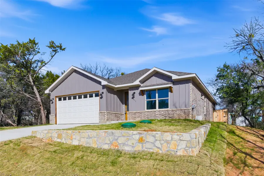 3611 Broken Bow Drive, Granbury, TX 76048 - Image #2