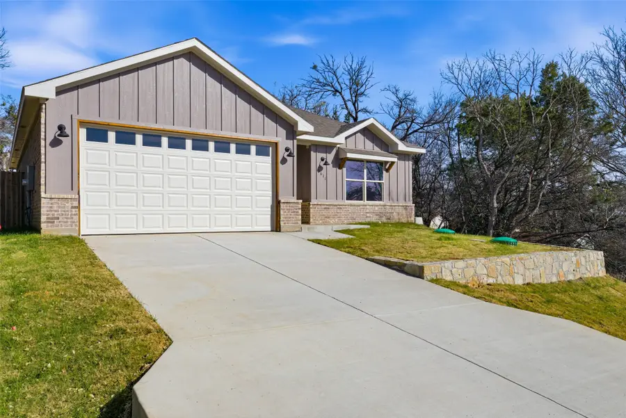3611 Broken Bow Drive, Granbury, TX 76048 - Image #3