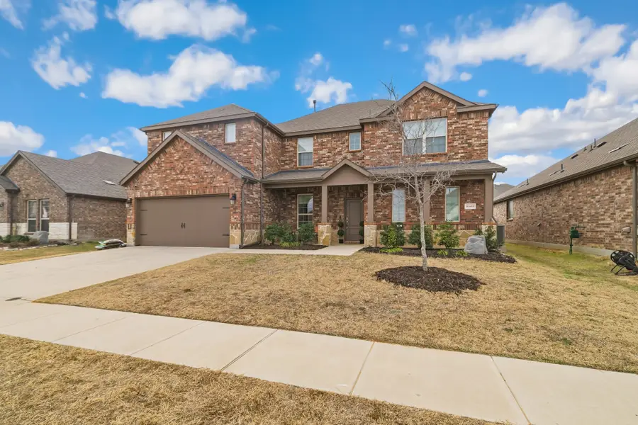 10408 Table Bluff Street, Aubrey, TX 76227 - Image #2