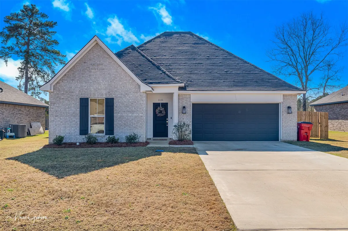 1121 Bayou Bay Court, Frierson, LA 71027 - Image #1