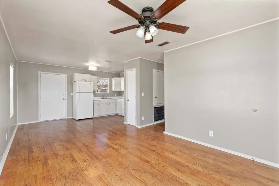 333 W Juarez Avenue, De Leon, TX 76444 - Image #2