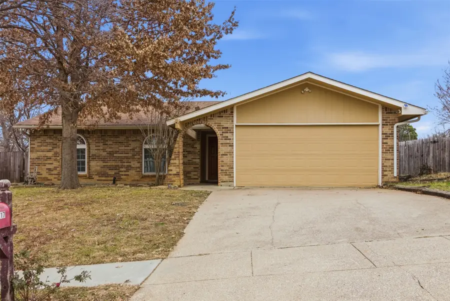 4217 Glen Pines Drive, Arlington, TX 76016 - Image #2