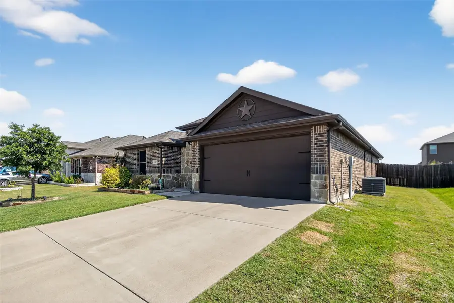 827 Rustic Way, Royse City, TX 75189 - Image #3