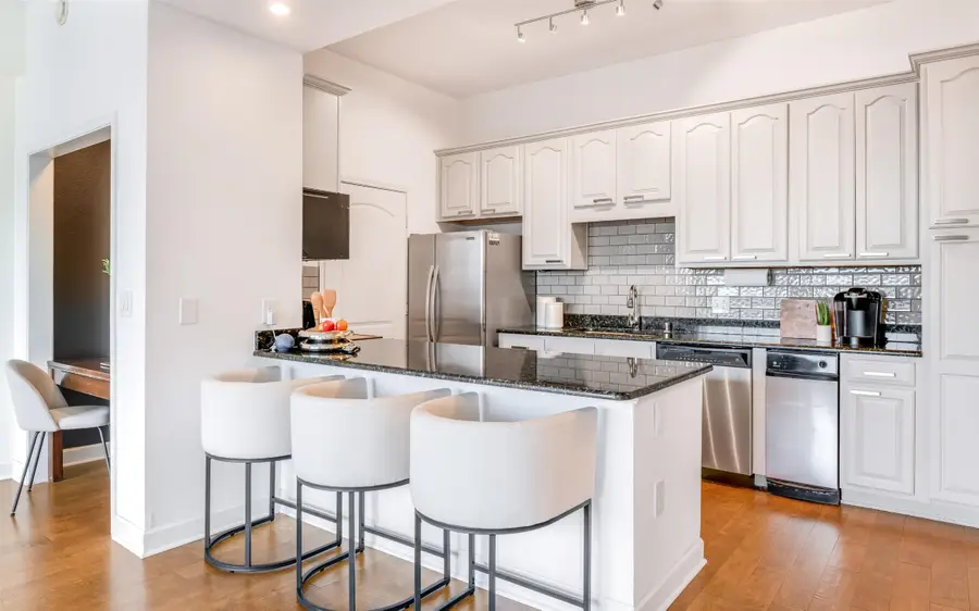 3225 Turtle Creek Boulevard #1906, Dallas, TX 75219 - Image #3