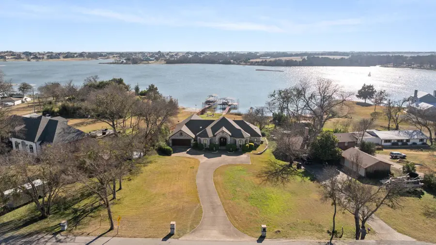 155 Lakeshore Drive, Waxahachie, TX 75165 - Image #2