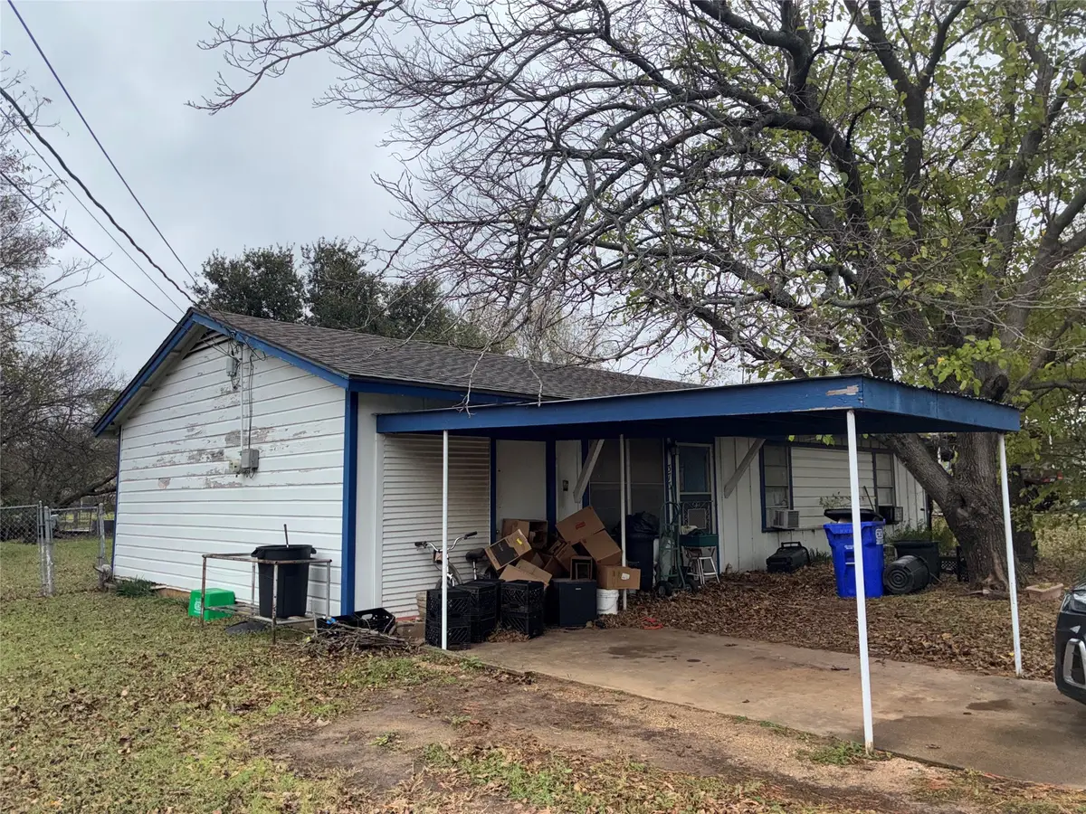 373 Shoreline Drive, Azle, TX 76020 - Image #1