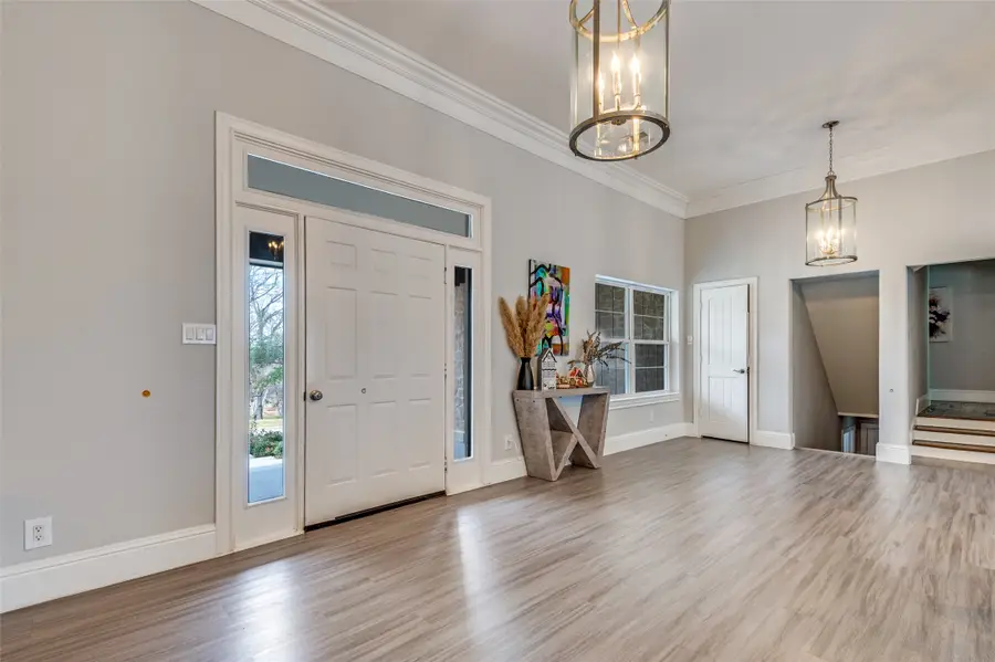 3904 Tally Ho Drive, Irving, TX 75062 - Image #2