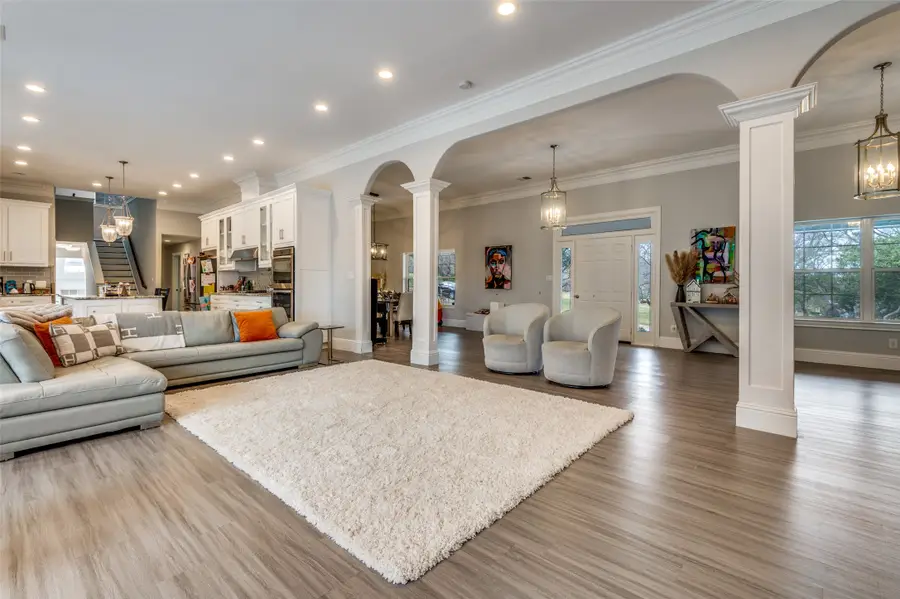 3904 Tally Ho Drive, Irving, TX 75062 - Image #3