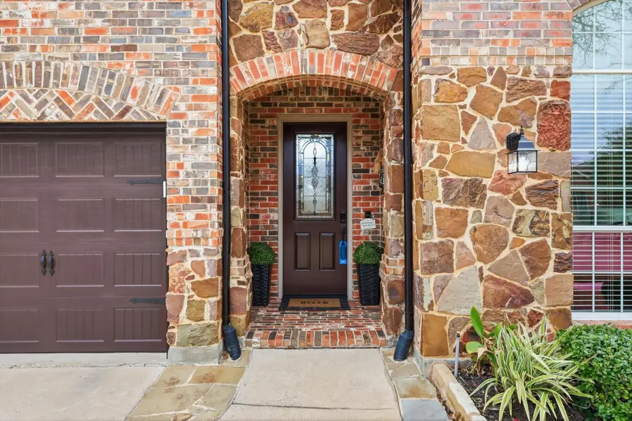 1013 Dayton Drive, Lantana, TX 76226 - Image #2