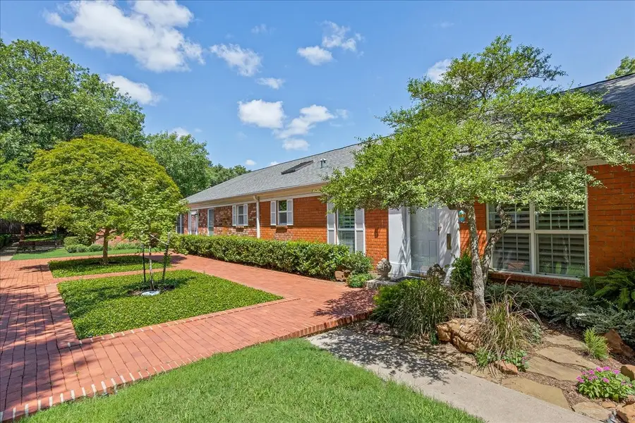 1357 Roaring Springs Road, Fort Worth, TX 76114 - Image #2