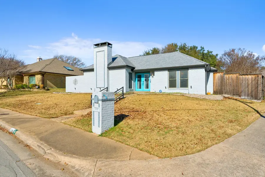 6311 Black Berry Lane, Dallas, TX 75248 - Image #2