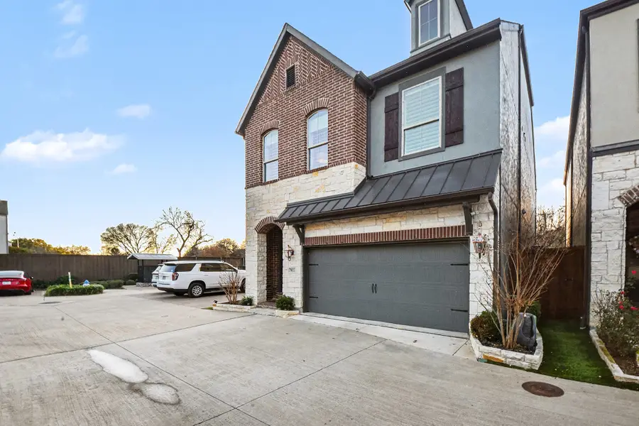 7011 Mistflower Lane, Dallas, TX 75231 - Image #2