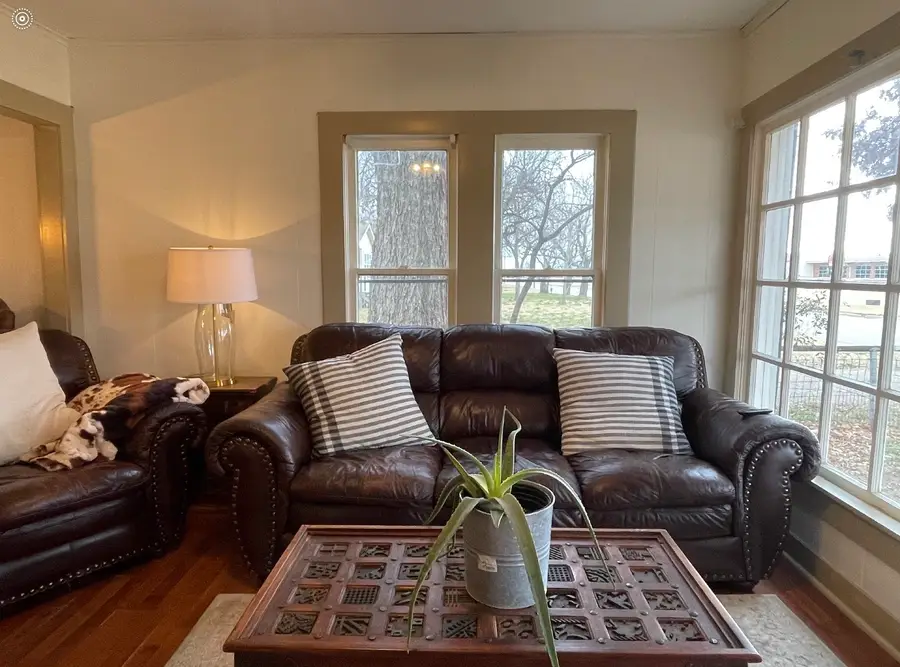 301 S Ave. H, Olney, TX 76374 - Image #3