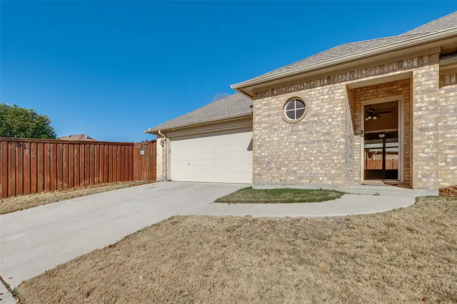 140 Big Willow Court, Saginaw, TX 76179 - Image #3