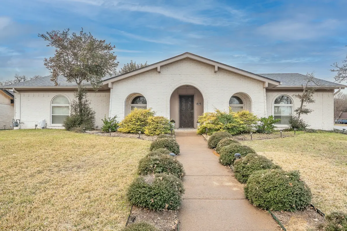 1633 Martha Drive, Bedford, TX 76022 - Image #1