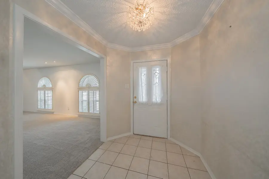 1633 Martha Drive, Bedford, TX 76022 - Image #3