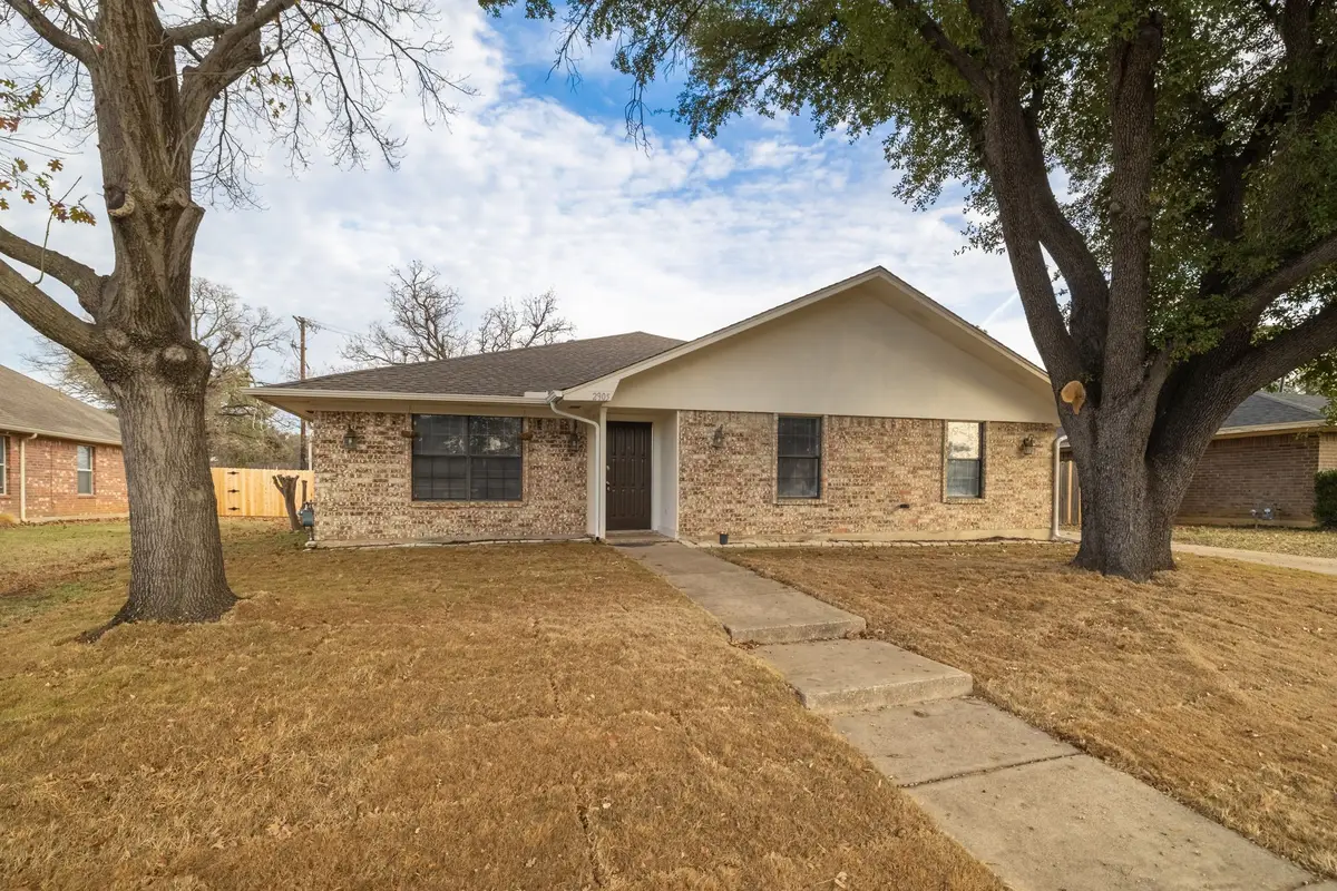 2905 Cross Timbers Drive, Irving, TX 75060 - Image #1
