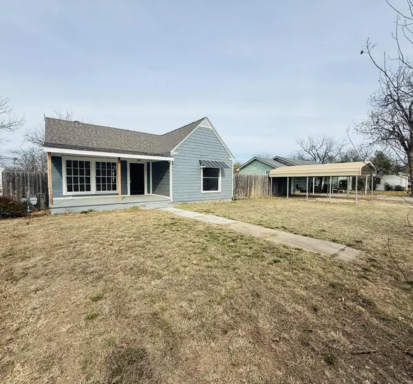 209 Hollywood Street, Coleman, TX 76834