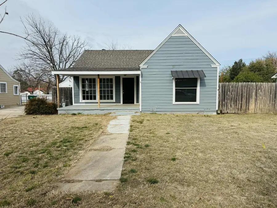 209 Hollywood Street, Coleman, TX 76834 - Image #2