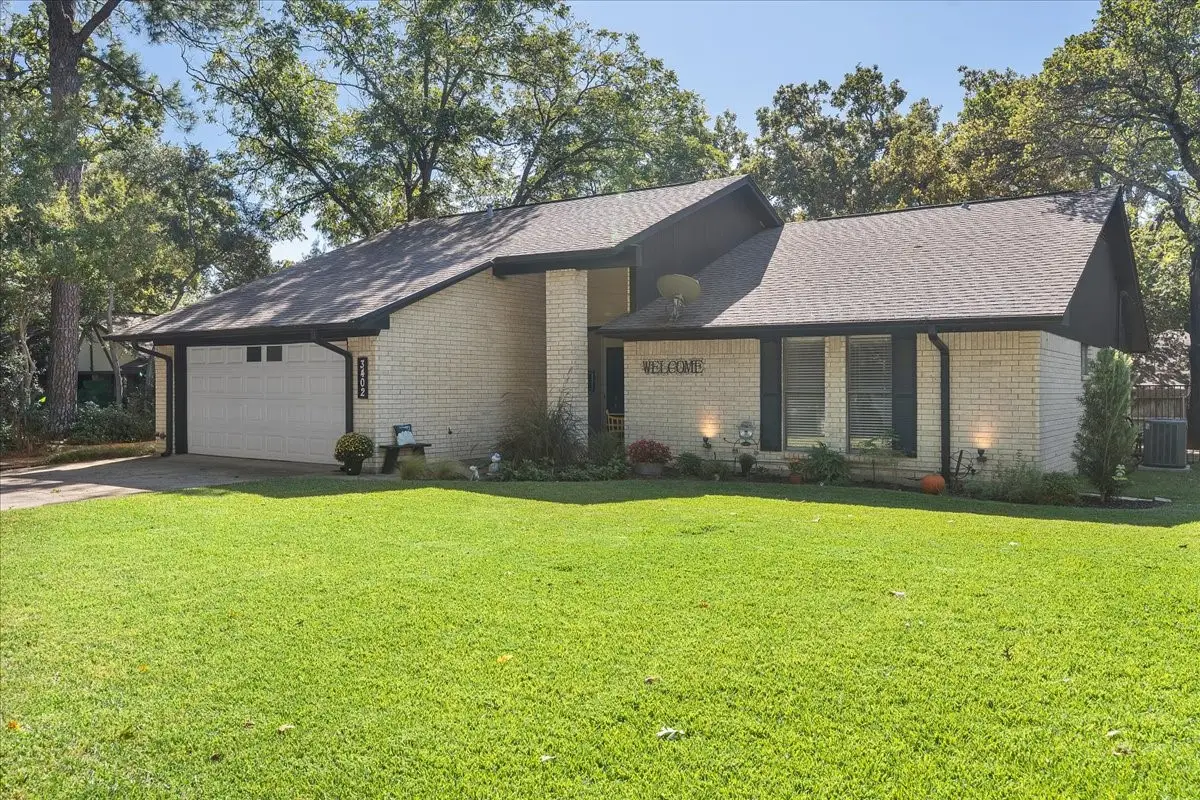 3402 Hialeah Drive, Arlington, TX 76017 - Image #1