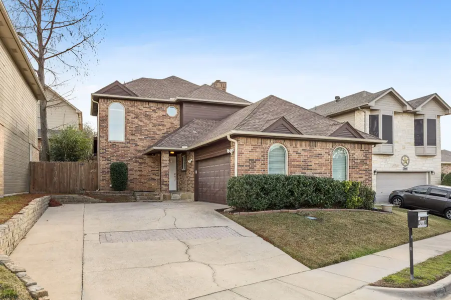 3008 Everest Drive, Bedford, TX 76021 - Image #2