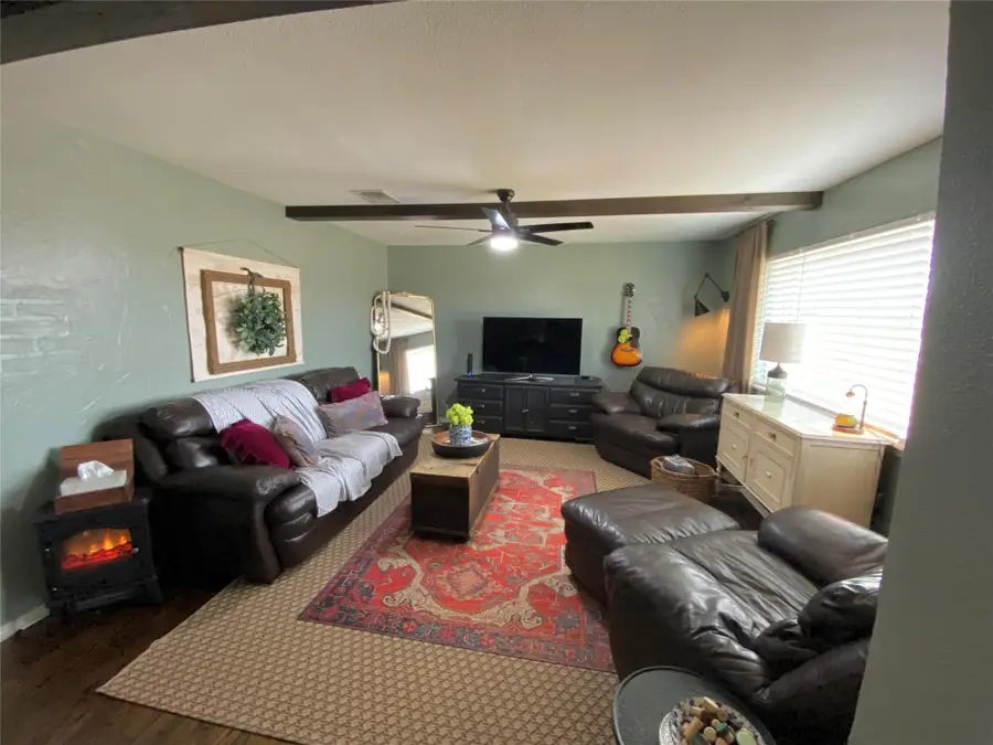 321 School House Road, Paradise, TX 76073 - Image #2