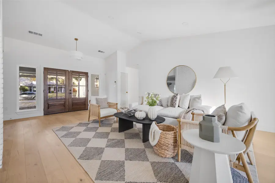 7850 La Sobrina Drive, Dallas, TX 75248 - Image #2