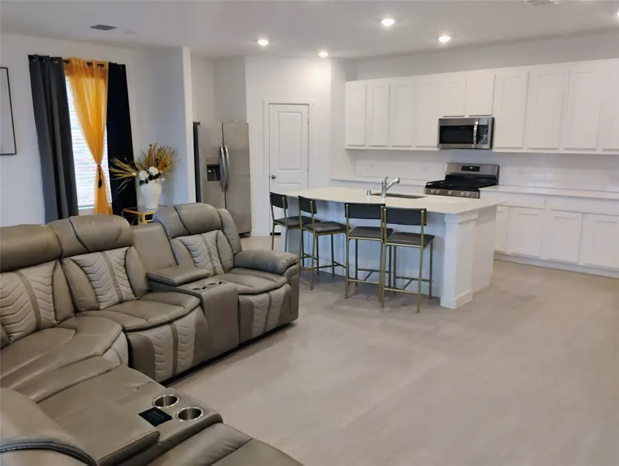 1016 Flameleaf Drive, Princeton, TX 75407 - Image #3