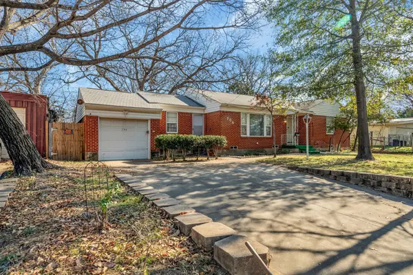 706 S Wildwood Drive, Irving, TX 75060