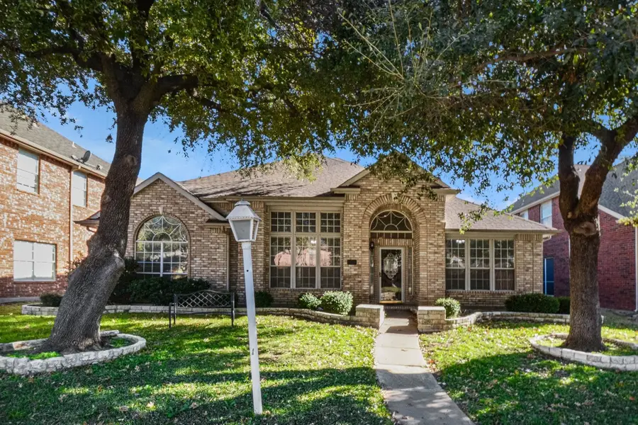 1005 Creek Bnd, Carrollton, TX 75007 - Image #3