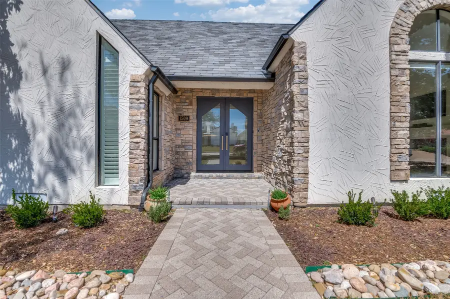 1509 Travis Circle S, Irving, TX 75038 - Image #3