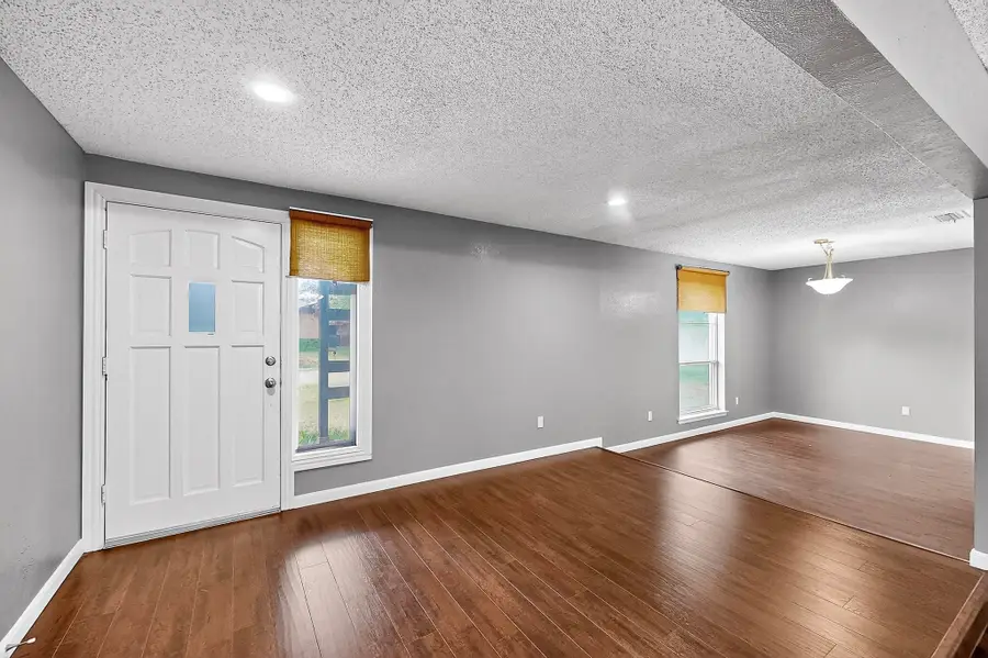 1910 Forestdale Drive, Richardson, TX 75081 - Image #3