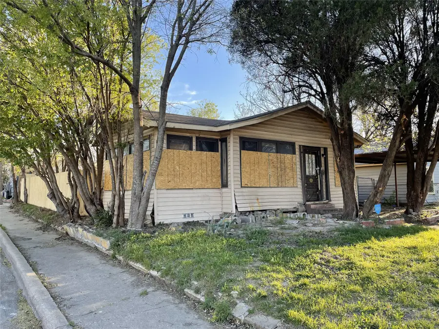 1136 E Leuda Street, Fort Worth, TX 76104 - Image #2