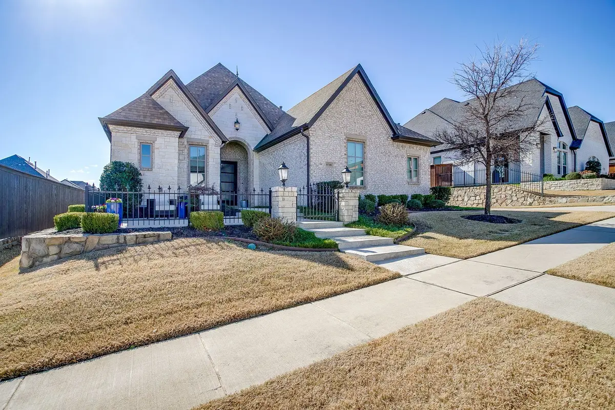 8708 Whitestone Road, North Richland Hills, TX 76182 - Image #1