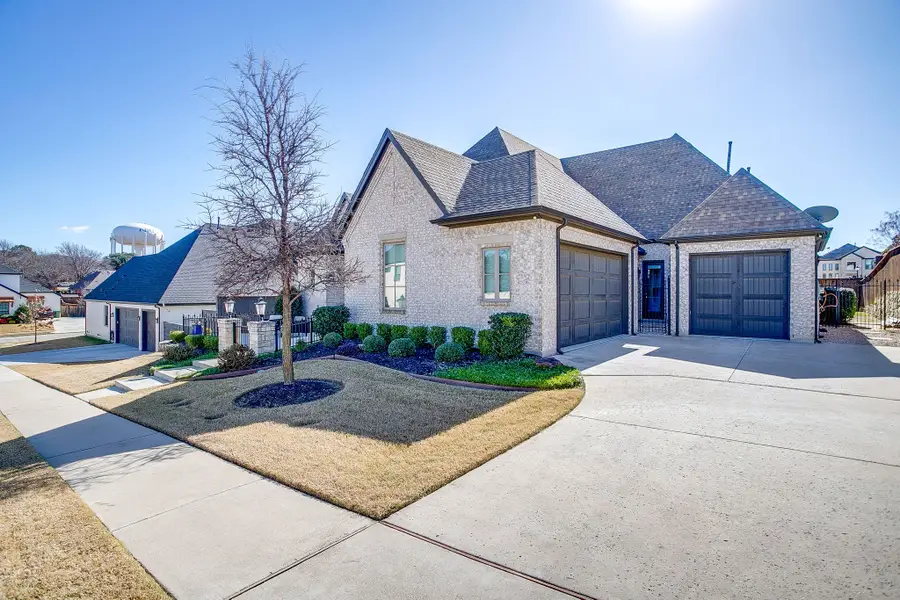 8708 Whitestone Road, North Richland Hills, TX 76182 - Image #2